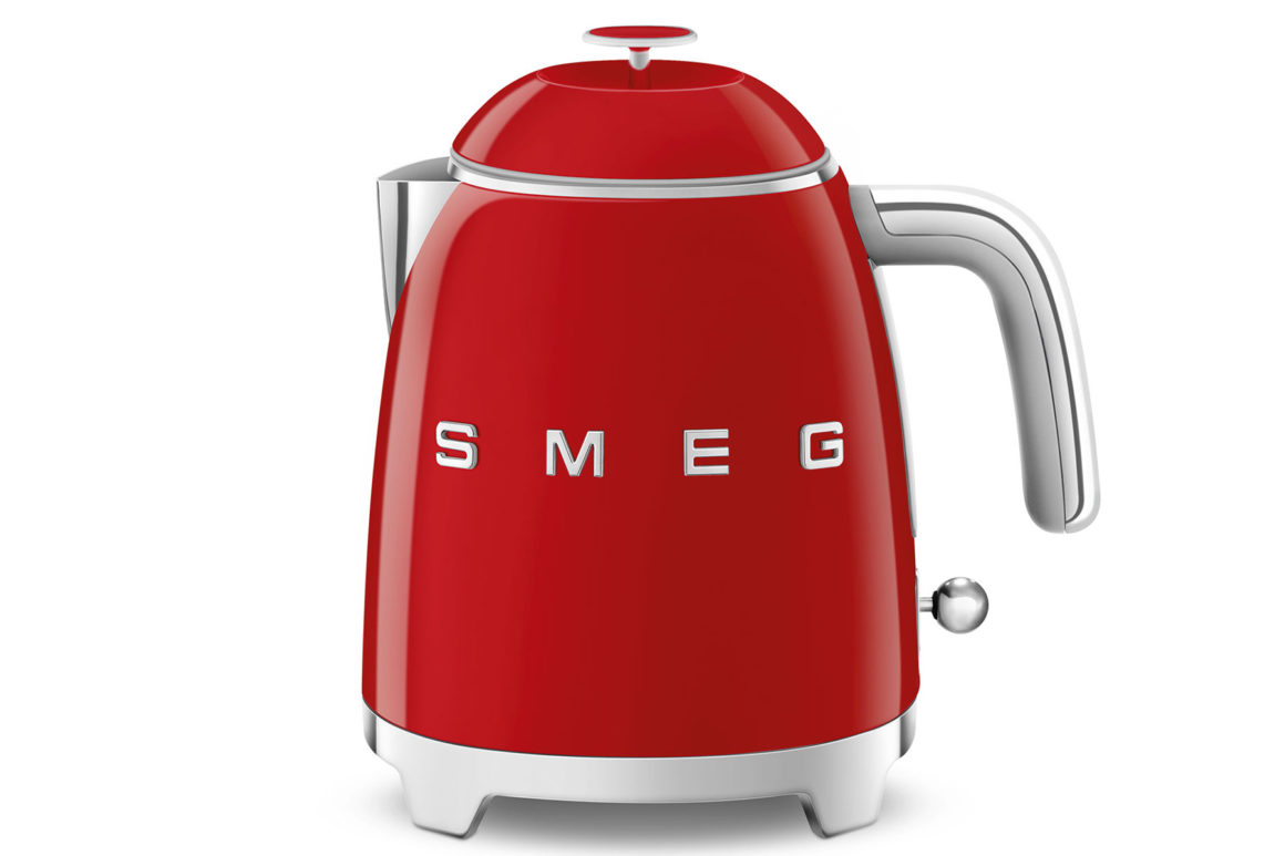 SMEG Red Mini Kettle - KLF05RDEU