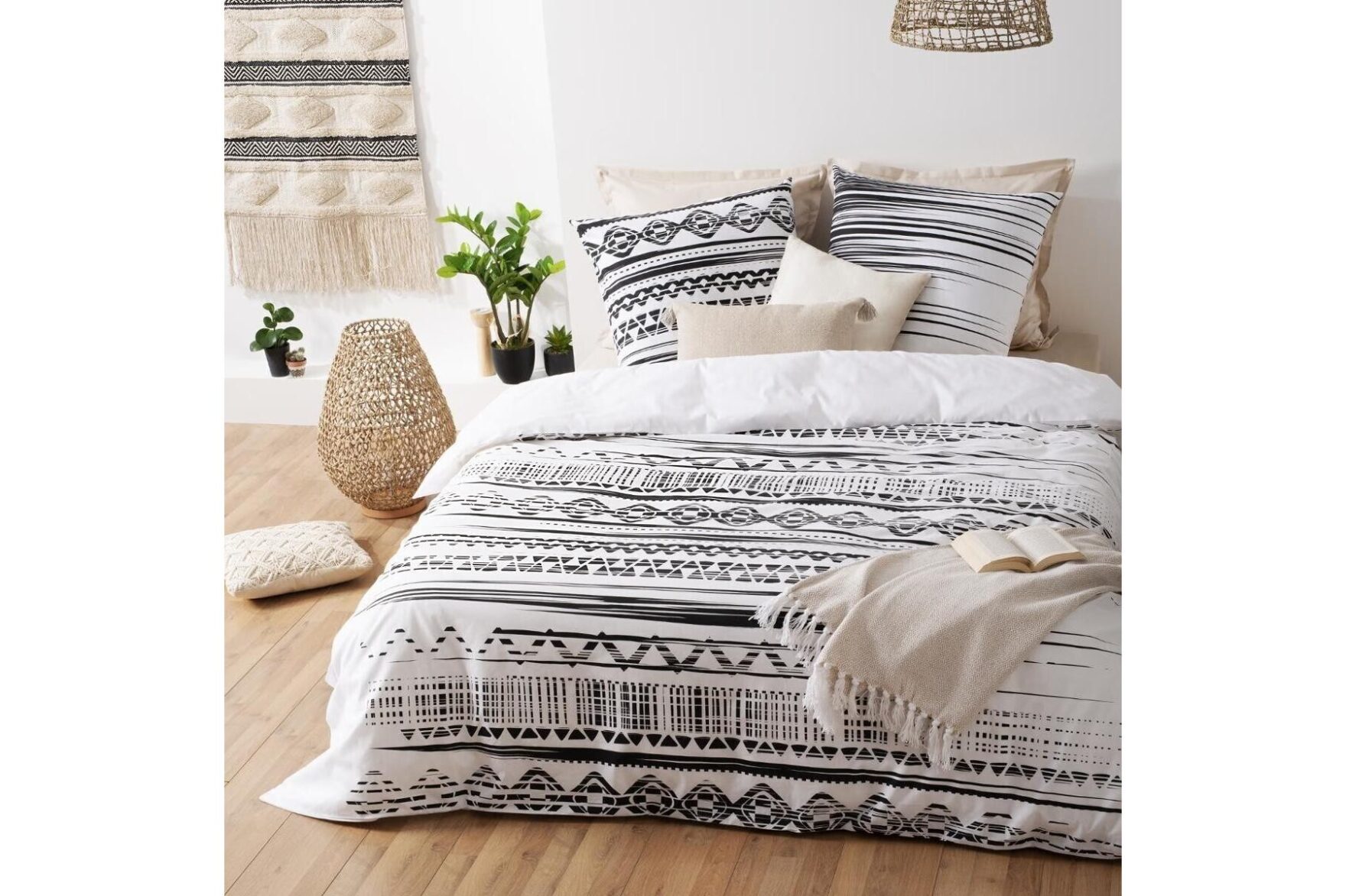 SHEET SET ETHNIK BW 240X220MA