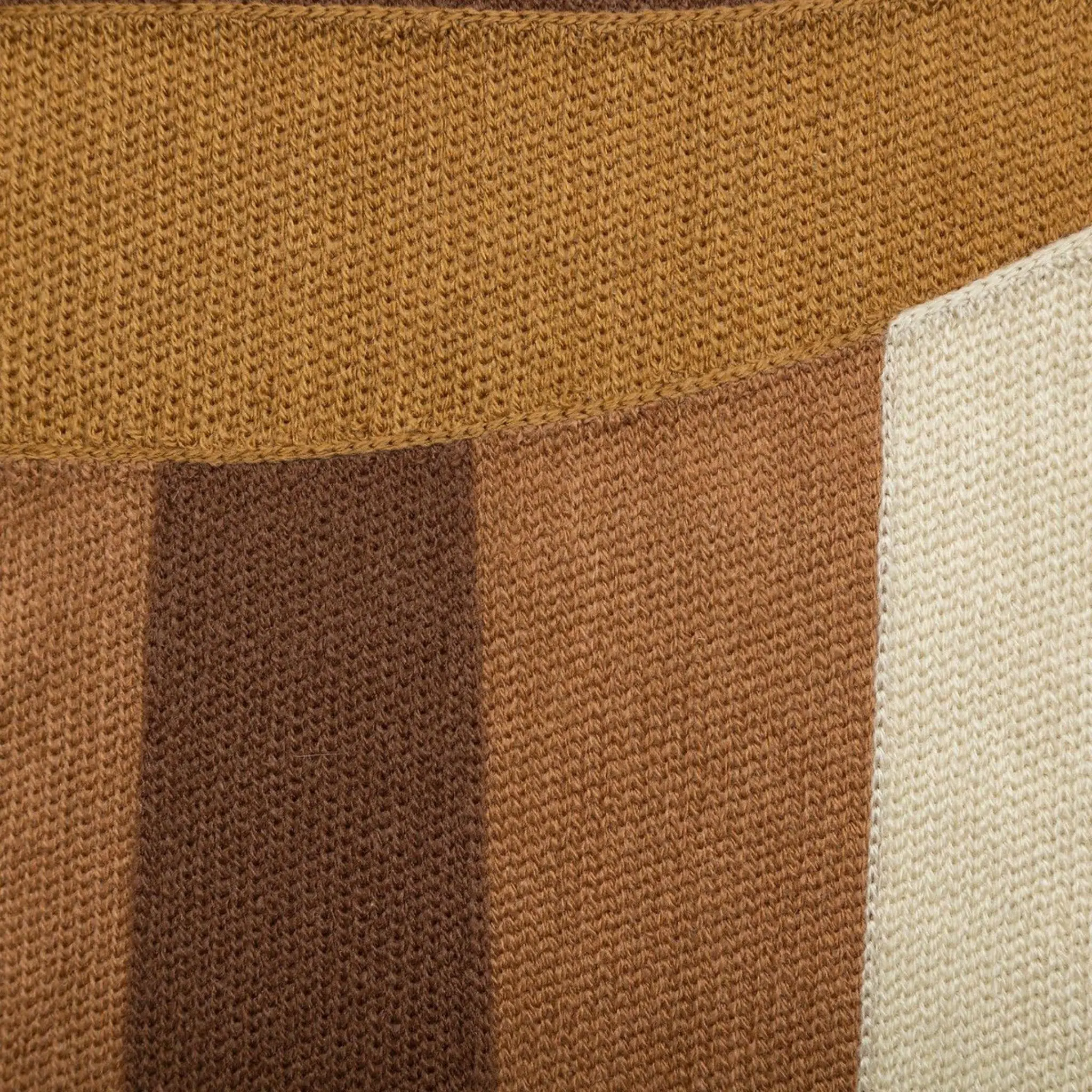 CUSH EMBROD HARY BROWN 45X45B