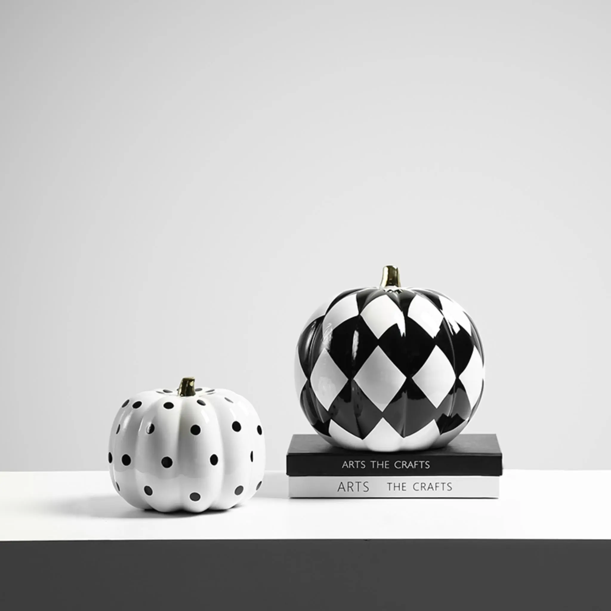 GRID PUMPKIN DECORATION-B