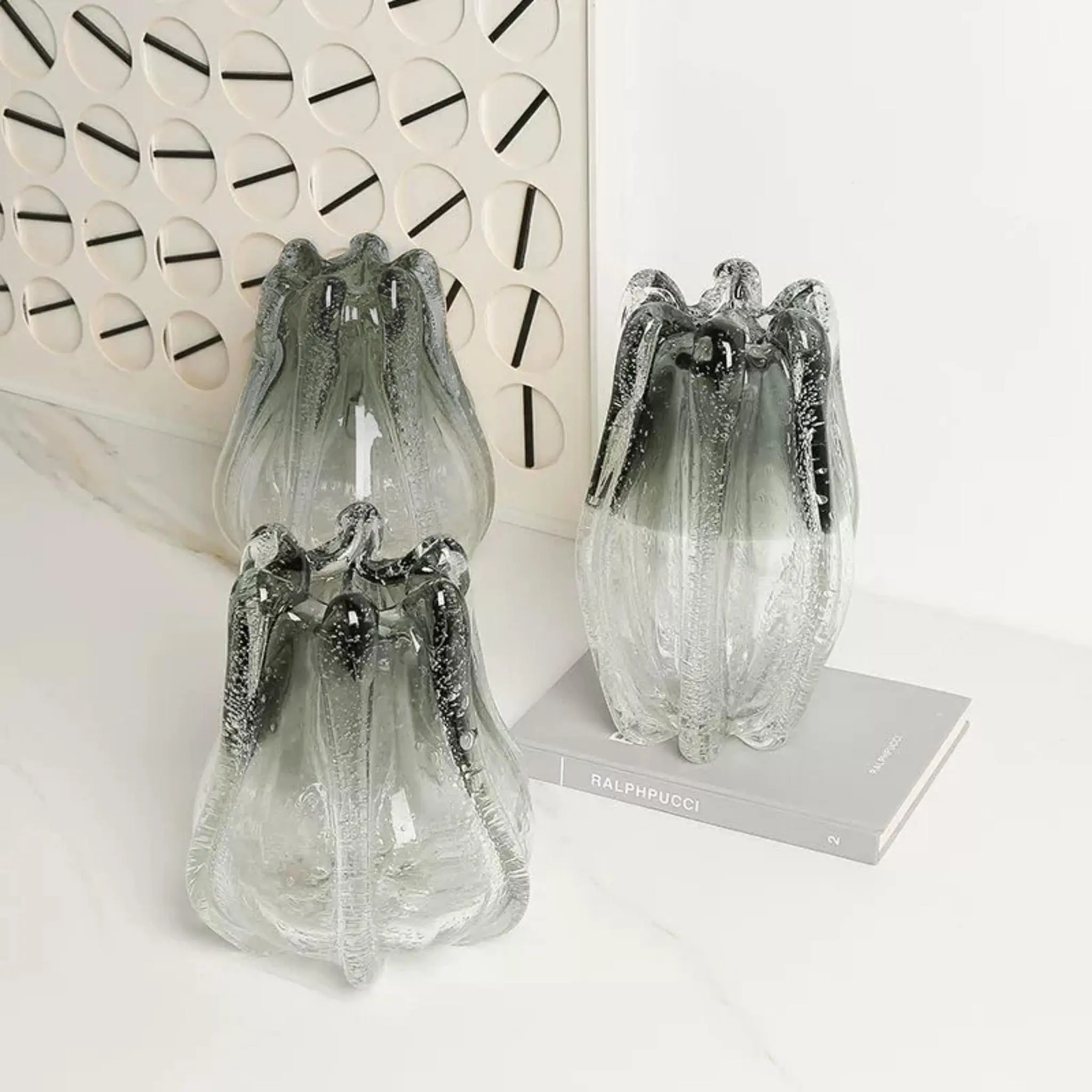 GREY GRADIENT VASE SHORT
