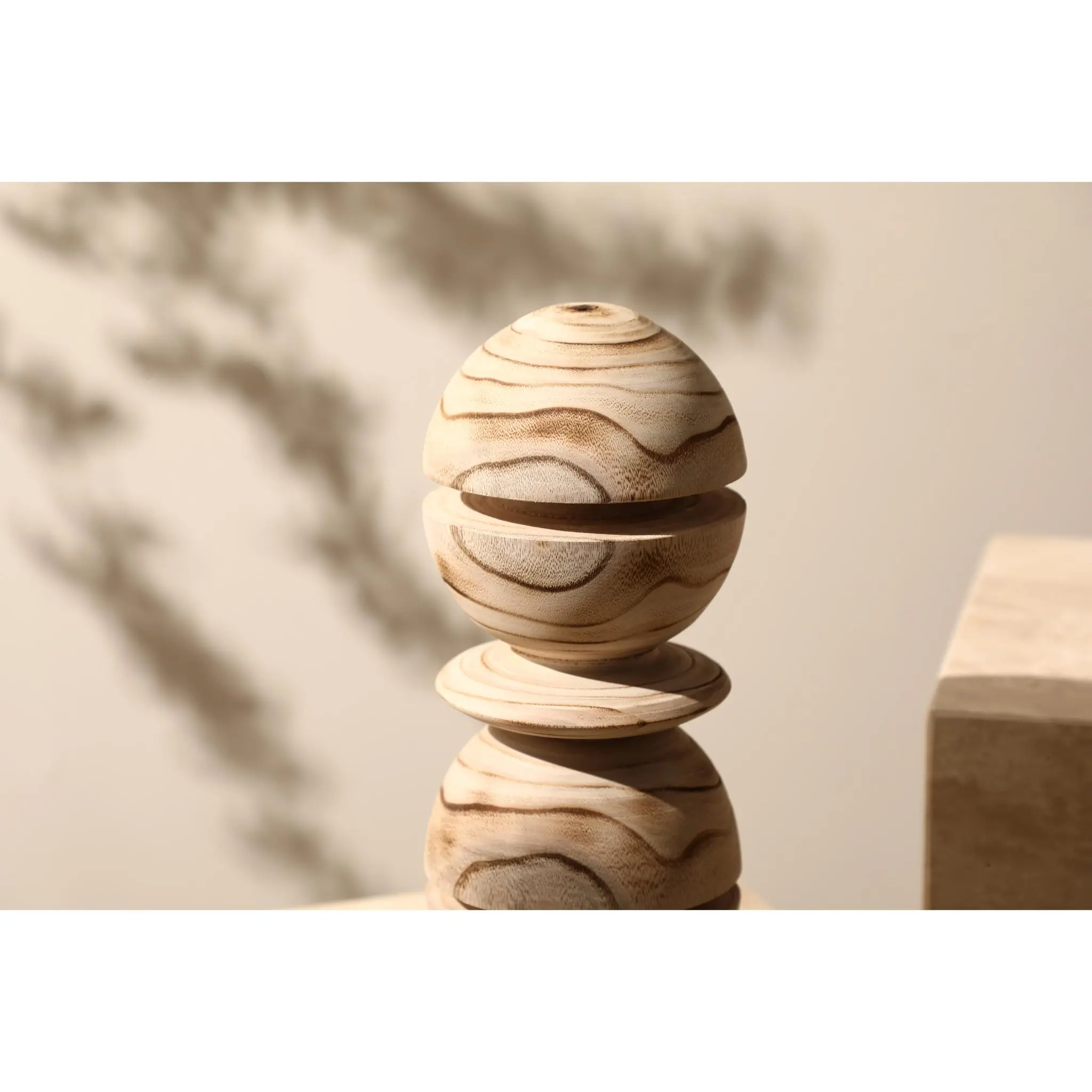 MIDDLE STACKING CUP ORNAMENTS