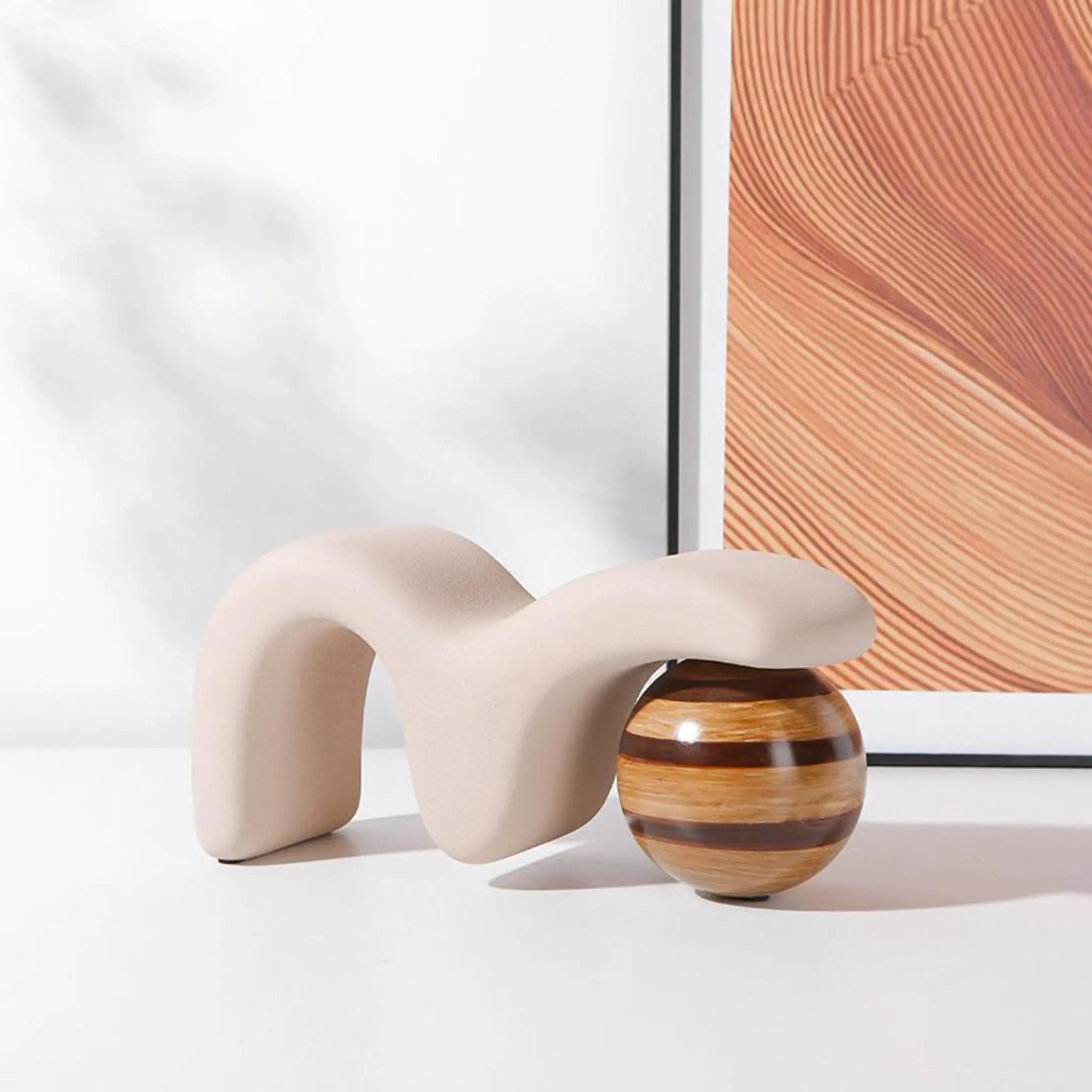 M SHAPE BALL ORNAMENT