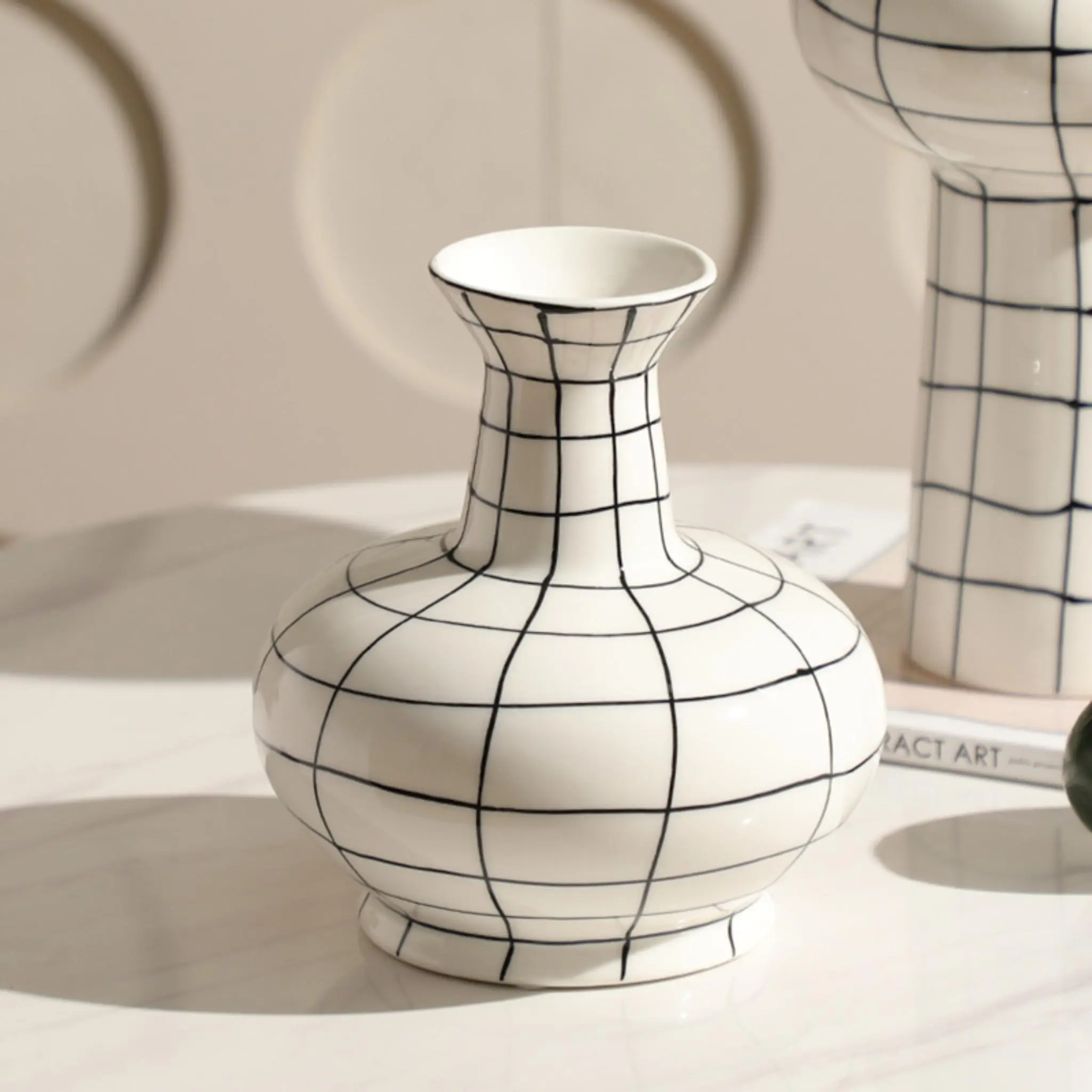 HAND-PAINTED GRID VASE B