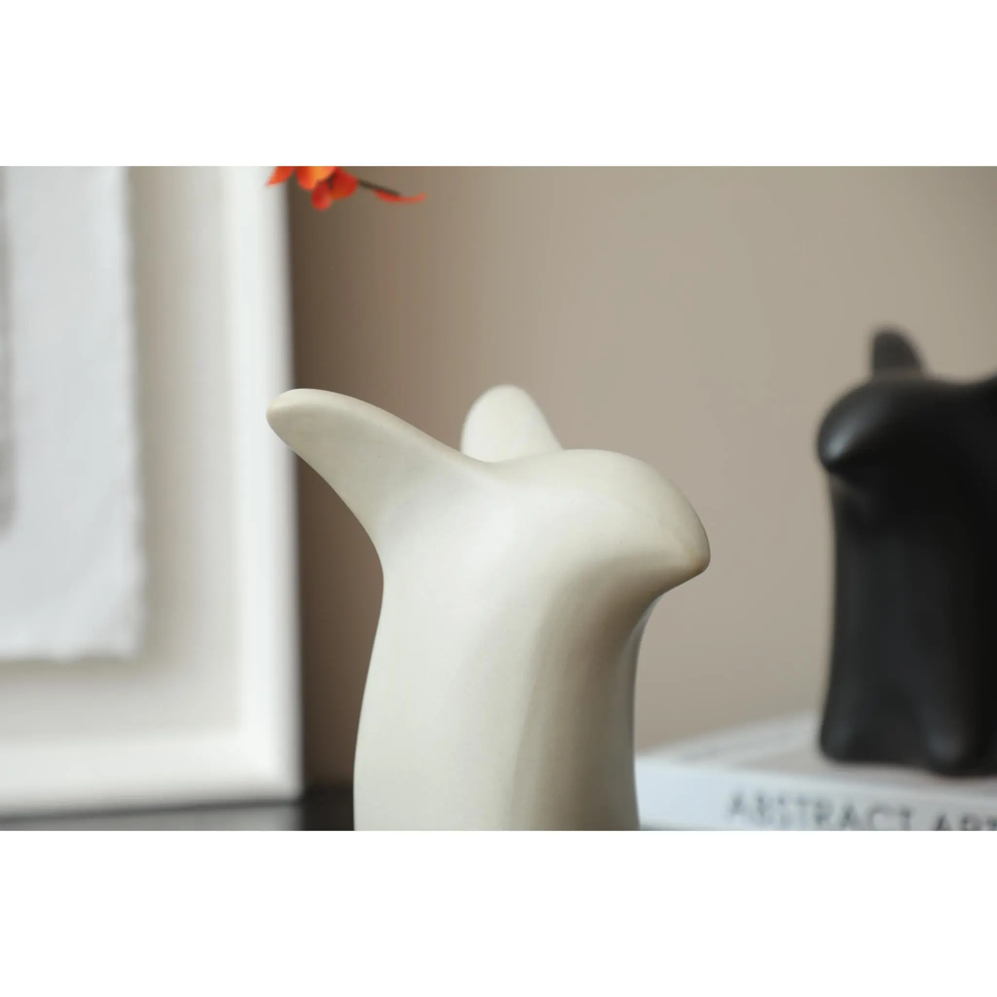 PENGUIN FLAPPING WINGS-WHITE