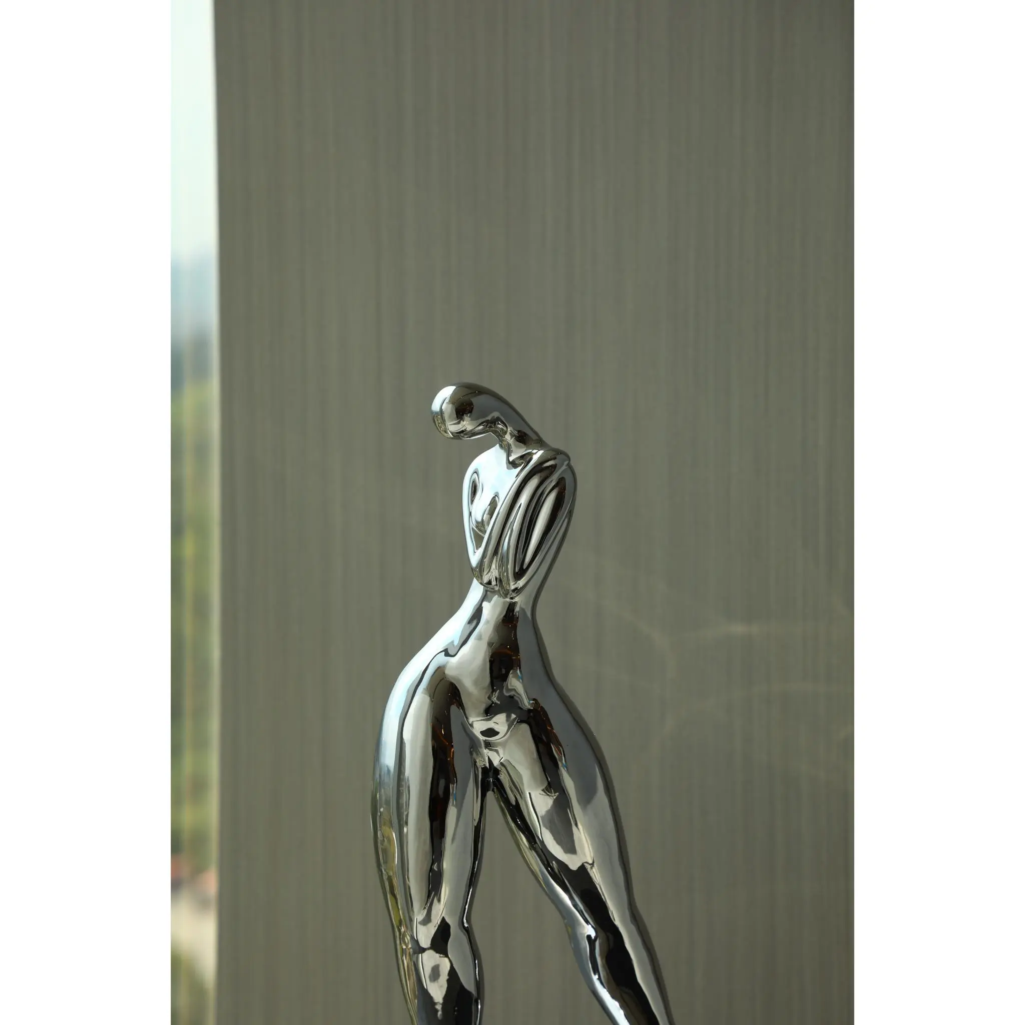 CONFIDENT WOMEN ORNAMENT