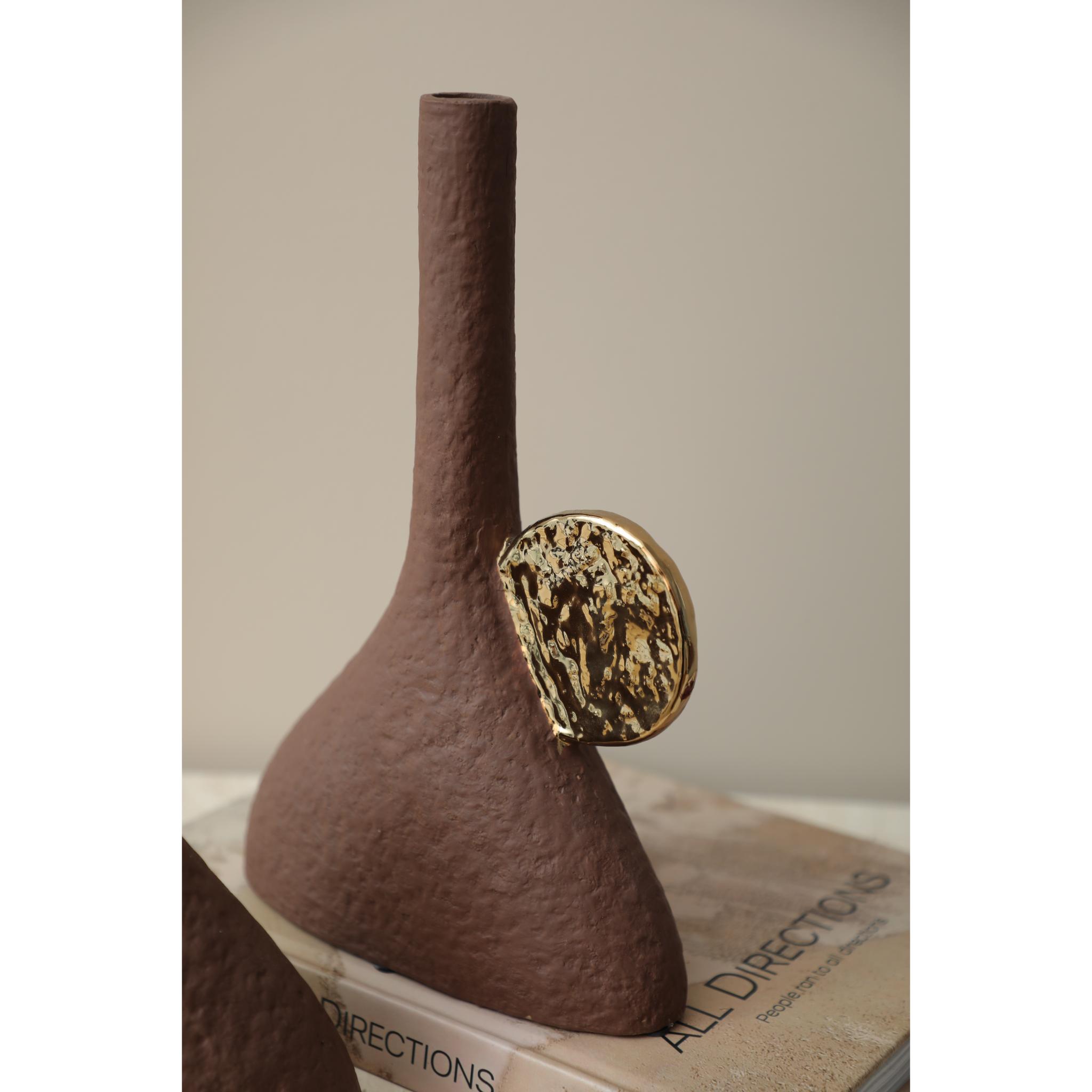 NARROW MOUTH MOUNTAIN VASE A